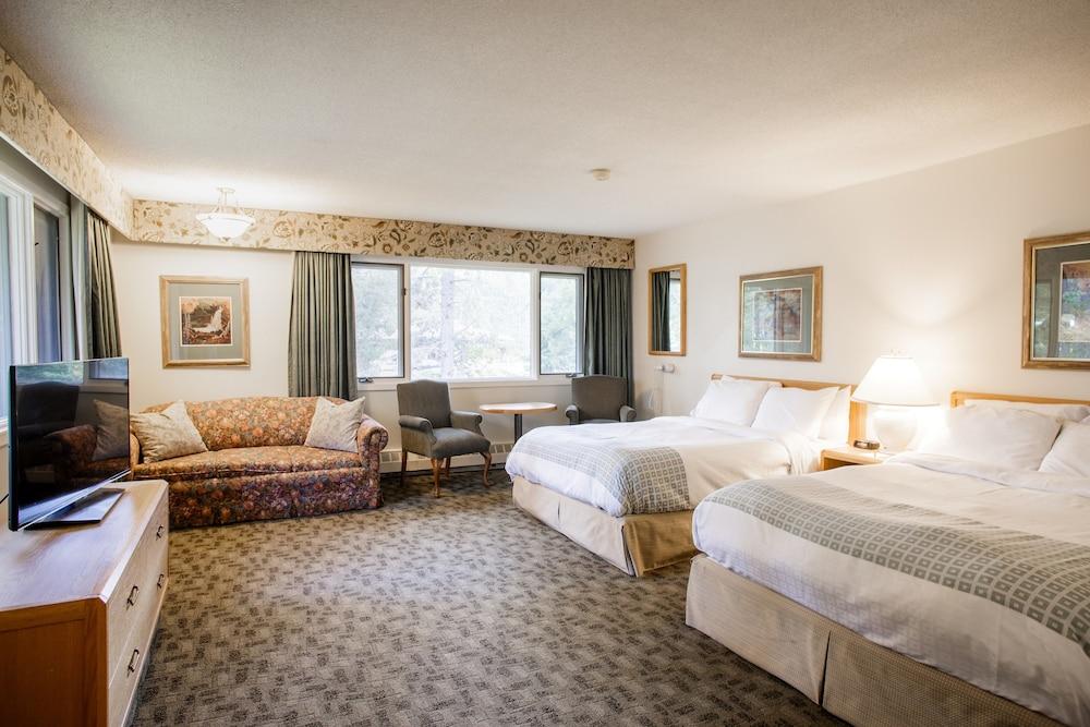 Mountaineer Lodge Лейк-Луиз Экстерьер фото