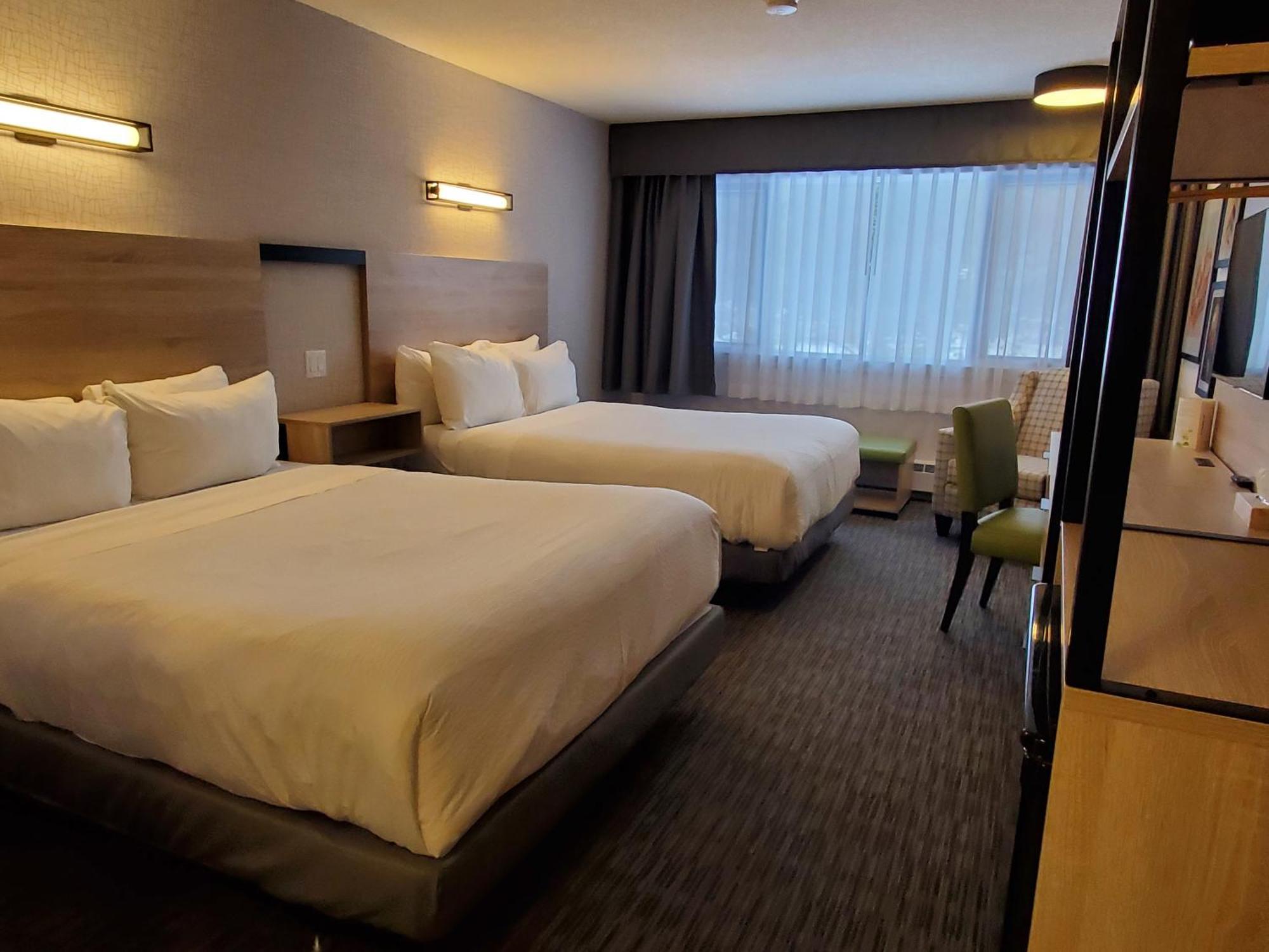 Mountaineer Lodge Лейк-Луиз Номер фото